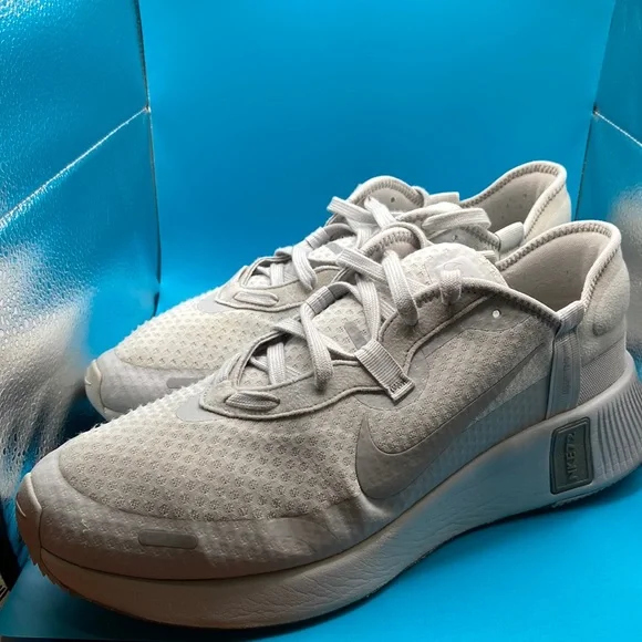 Grey Nike Reposto Men's Nike Reposto Mens 10 Black White